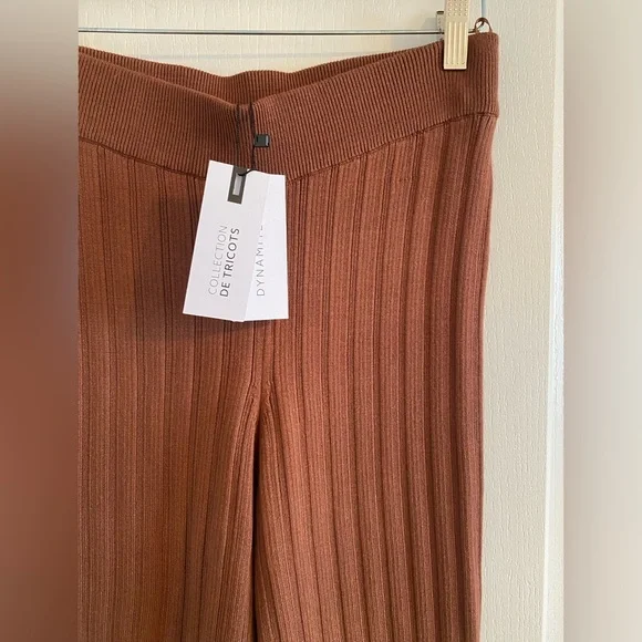 Wide Leg Ribbed Flare Pants - Picture 3 of 7